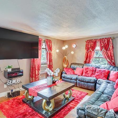 Westfield Vacation Rental With Porch, Pets Welcome!